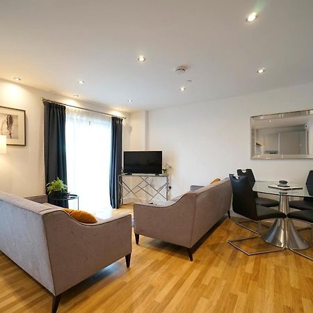 לידס Modern 2 Bed Apartment With Juliet Balcony - Dhb Stays מראה חיצוני תמונה