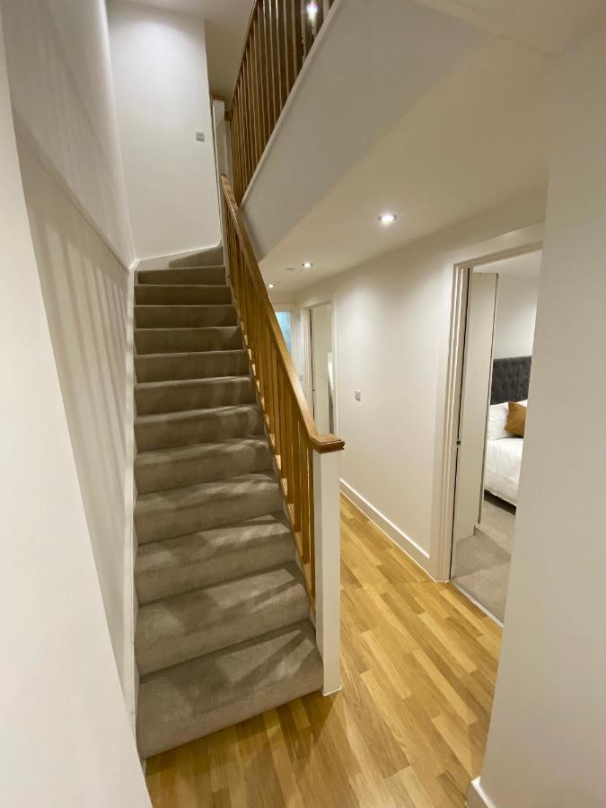 לידס Modern 2 Bed Apartment With Juliet Balcony - Dhb Stays מראה חיצוני תמונה