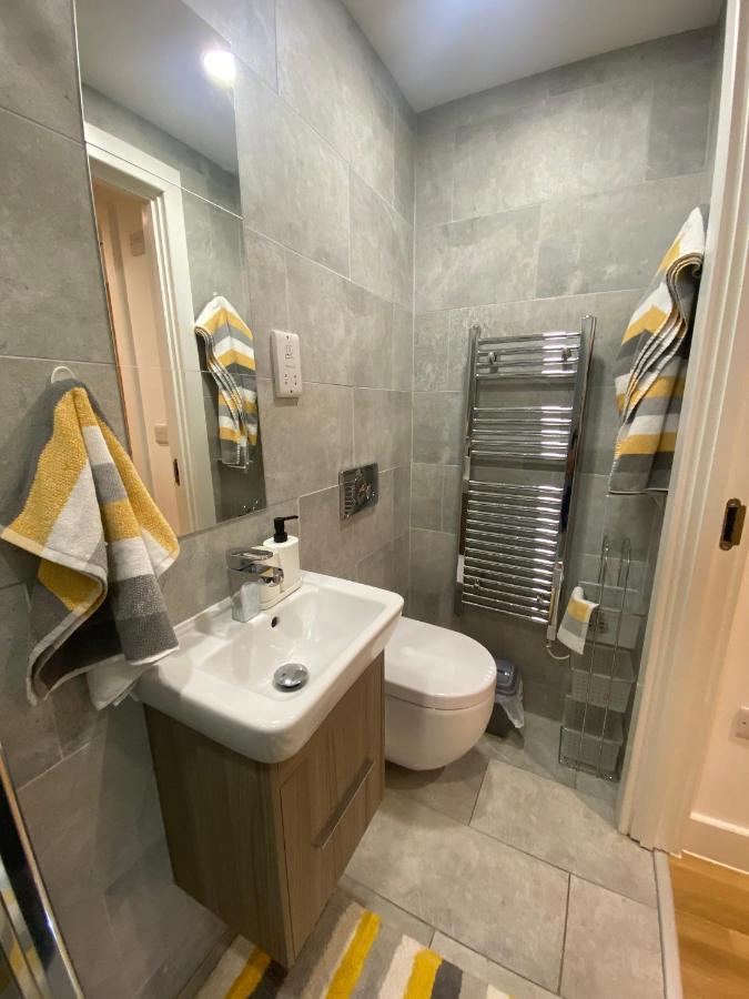 לידס Modern 2 Bed Apartment With Juliet Balcony - Dhb Stays מראה חיצוני תמונה